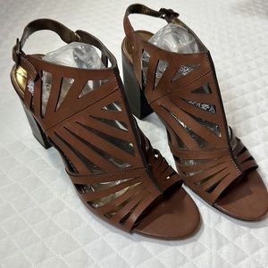 Carlos by Carlos Santana Brown Genuine Leather Heels. Women’s Size 10. 4 in Heel